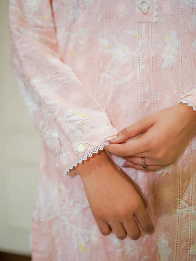 Pink-peach floral elegance